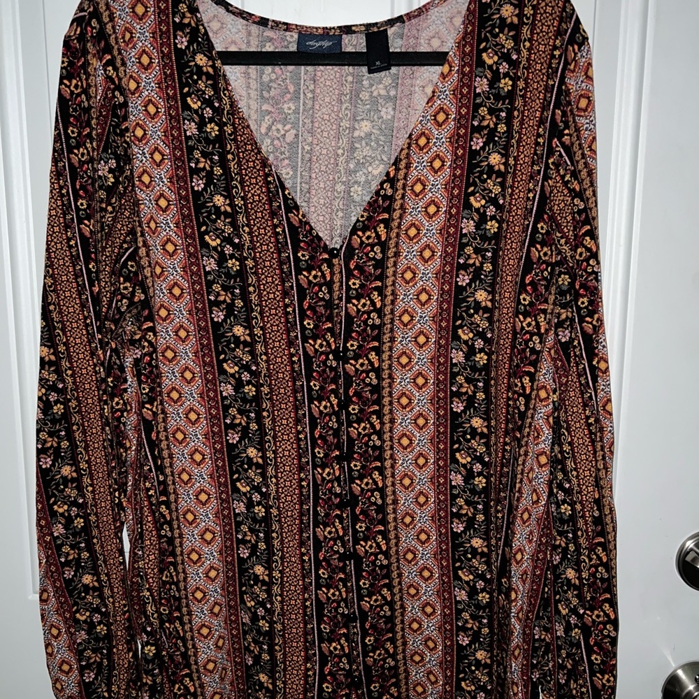 Daytrip Multicolor Patterned Top (missing button)